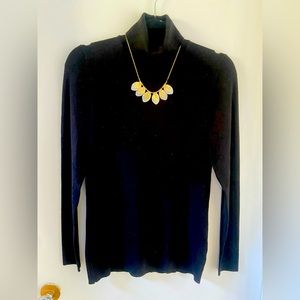 ⭐️💲5 add-on⭐️ Silver & gold statement necklace